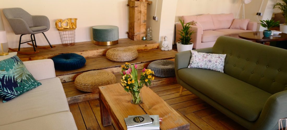Why You Should Consider Getting a Modern Wooden Coffee Table?
