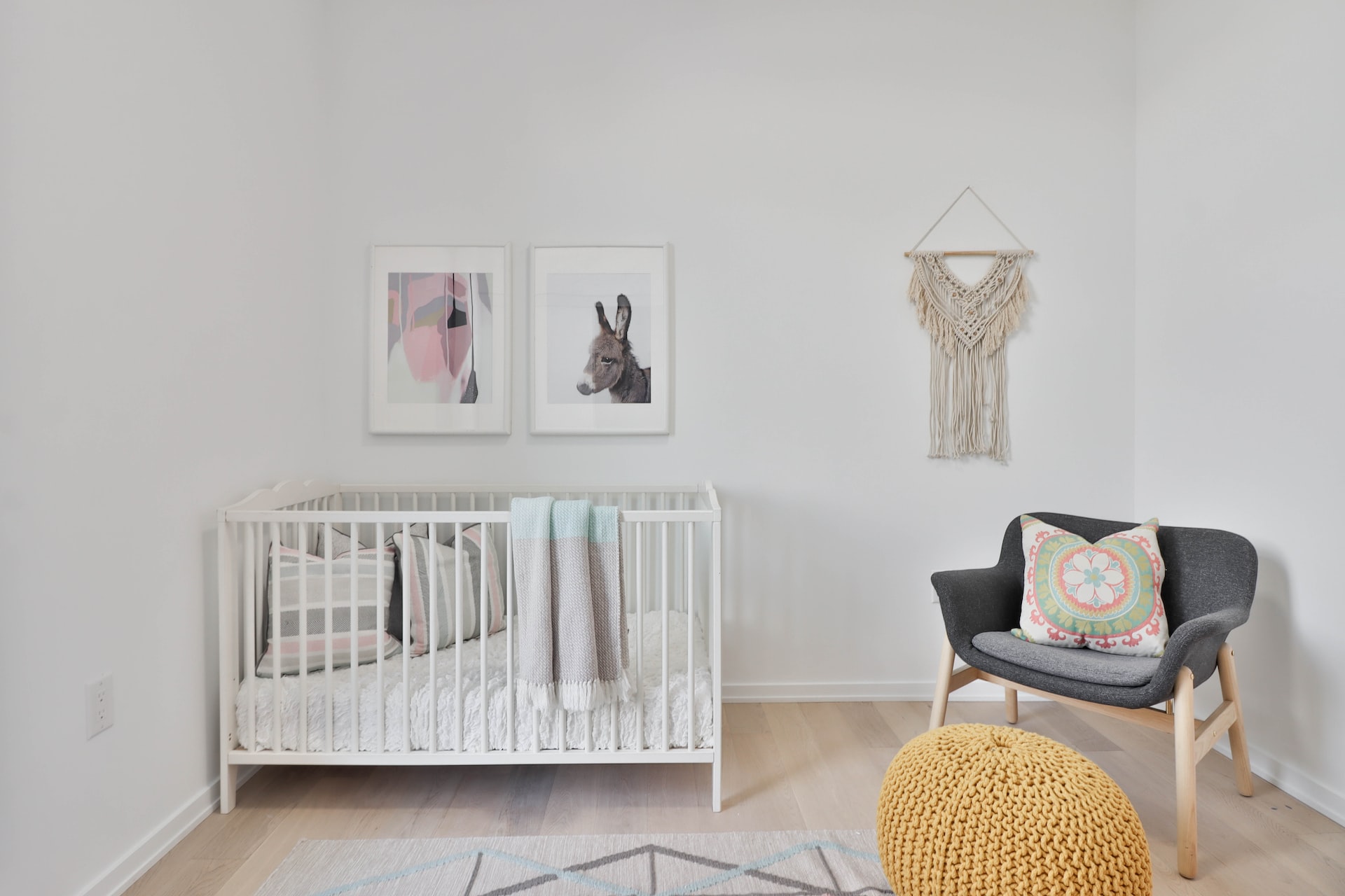 How to Arrange the Perfect Nursery Furniture for Your Baby